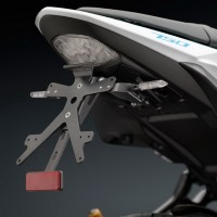 Nastavitelný držák RIZOMA s osvětlením SPZ a odrazkou pro motocykly SUZUKI GSR 750